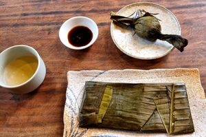 Thorn Leaf Cake & Steamed Rice Cake at Thuc Duong Bao An - Bao An Macrobiotic in Da Nang