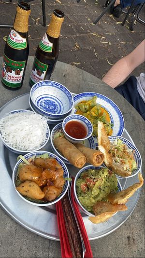 Nice to share at 1990 Vegan Living in Berlin