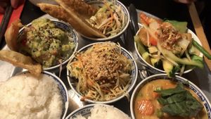 Tapas bowls at 1990 Vegan Living in Berlin