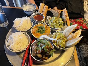 5 different bowls   at 1990 Vegan Living in Berlin