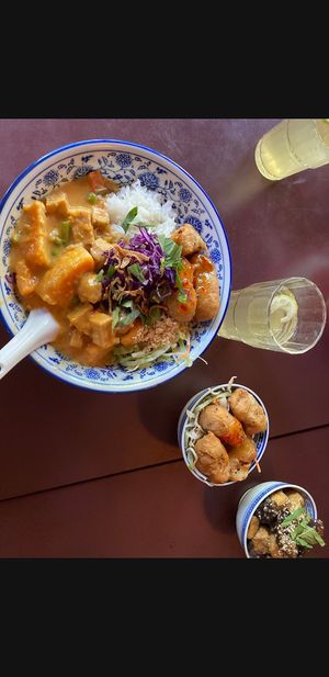 Vegan curry and tea at 1990 Vegan Living in Berlin