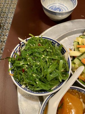 18 small bowl   at 1990 Vegan Living in Berlin