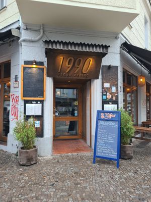 Outside at 1990 Vegan Living in Berlin