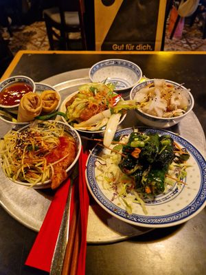 5 Dishes at 1990 Vegan Living in Berlin