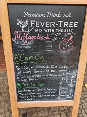 Mittagsangebot at 1990 Vegan Living in Berlin