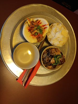 Bao and eggplant small plates at 1990 Vegan Living in Berlin