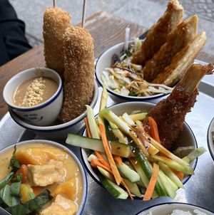 Small bowls  at 1990 Vegan Living in Berlin