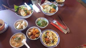 Selection of small bowls! at 1990 Vegan Living in Berlin