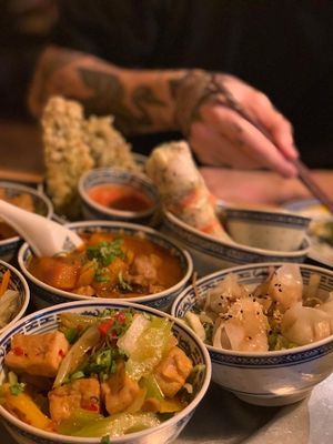 Several small bowls at 1990 Vegan Living in Berlin