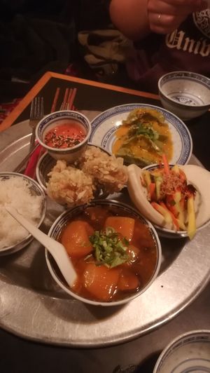 4 bowls 🌱 at 1990 Vegan Living in Berlin