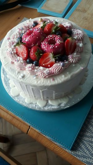 A bespoke cake we ordered at VIDA Bakery - Online in East London