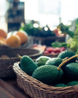 fruta y verdura de temporada
 at Biomio Ecotienda Bioladen in Tarifa