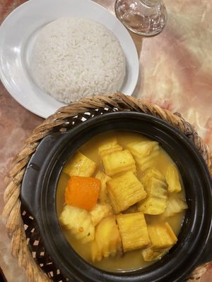 Indian curry in Yumi 2  at Yummy Restaurant in Cat Ba