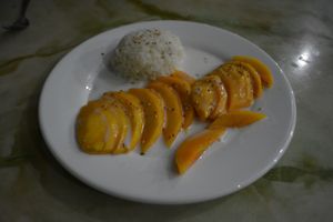 mango sticky rice at Yummy Restaurant in Cat Ba