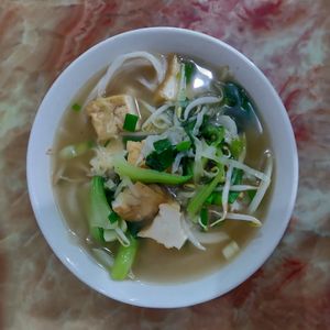 Vegetable noodle soup at Yummy Restaurant in Cat Ba