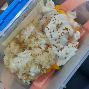 Sticky mango rice 😍 at Yummy Restaurant in Cat Ba