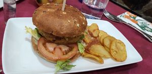 Hamburguesa vegana  #Veganuary at El Almirez in Aranjuez