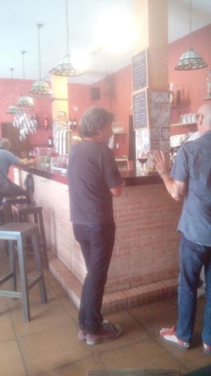 El interior (barra) at El Almirez in Aranjuez