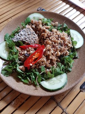 Veg-hen xuc banh da at Com Chay - Nguyen Du in Da Nang