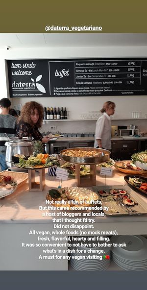 All vegan buffet at DaTerra - Bom Sucesso Markt in Porto