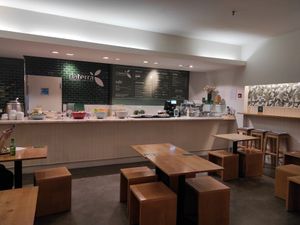 Inside at DaTerra - Bom Sucesso Markt in Porto