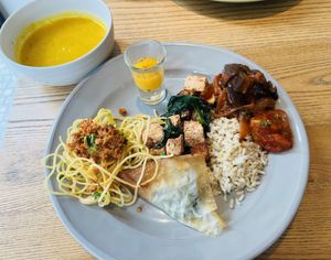 Buffet (mains)  at DaTerra - Bom Sucesso Markt in Porto