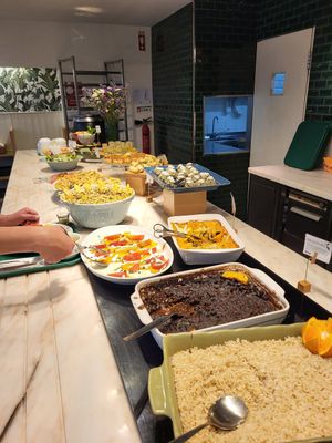 Buffet at DaTerra - Bom Sucesso Markt in Porto