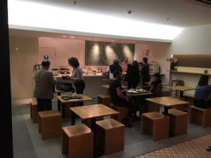 looking in  at DaTerra - Bom Sucesso Markt in Porto