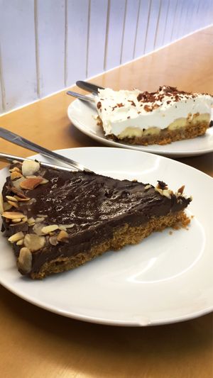 BEST DESSERTS EVER OMG at DaTerra - Bom Sucesso Markt in Porto