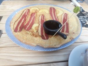 Apple and "bacon" at Double Dutch Pancake House in York