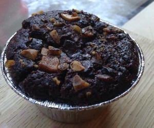 Sign Brownie with choko cream inside at Vegan.FTK in Moscow