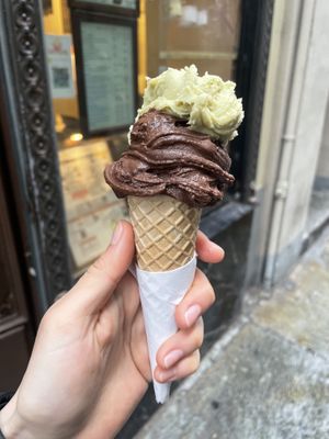 Gianduia & pistacho  at Vanilla - Creams & Fruits in Turin