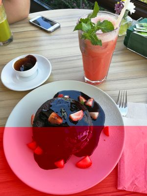 Vegan chocolate pancakes and watermelon mint lemonade at Organic Cafe in Fuengirola
