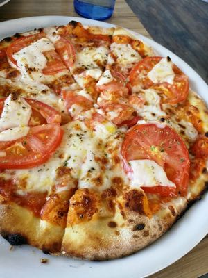 Vegan Margherita Pizza at Organic Cafe in Fuengirola