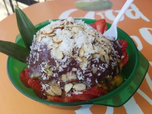 Tuanis acai bowl at Frutas y Tablas in Jaco