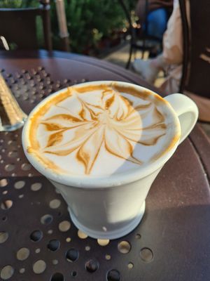 vegan latte at Urth Caffe in Laguna Beach