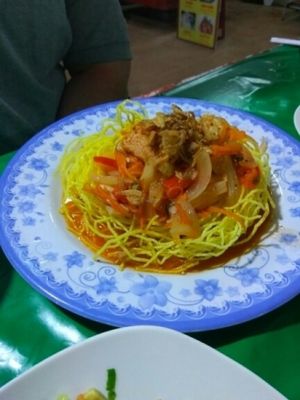 Fried Noodles at Hi Foodcourt Stall in Hoi An