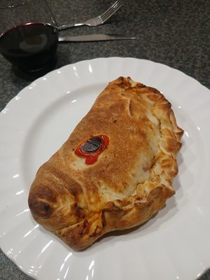Florence calzone at Harry's Gourmet Pizza in Adamstown