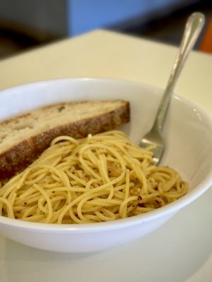 Spaghetti Aglio, Olio e Peperoncino  at Mama Says in Torrance