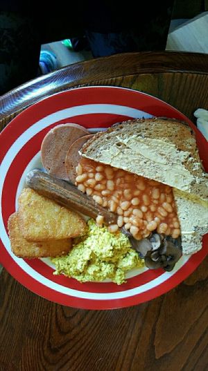 full vegan breakfast at Veggie Vibez in Ashton Under Lyne