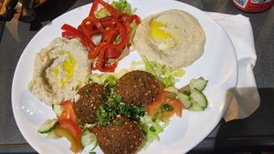  at Happy Break in Issy-les-moulineaux