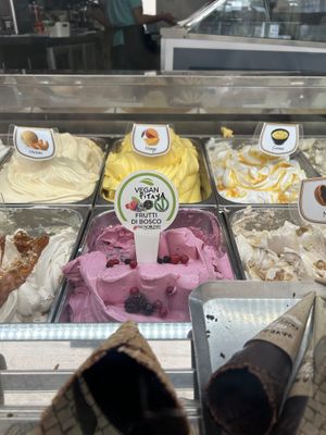   at Gelataria Italiana Ancora   in Nazare