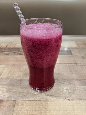 Pitaya and pineapple juice at Simple Life - Pavilion Elite in Kuala Lumpur