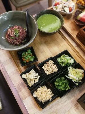  Lei Cha RM22.90
According to the menu, the Lei Cha is a signature of Simple Life. It’s a traditional Hakka soup made from basil, peanuts and sesame, served together with 7 types at Simple Life - Pavilion Elite in Kuala Lumpur