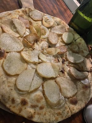 La Lucile 🤩 at Luv Burger in Nosara