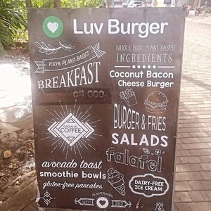 #Veganuary at Luv Burger in Nosara