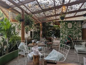 Cute atmosphere at Luv Burger in Nosara