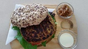 Hamburguesa Casera Vegana de Lenteja at Aqui y Ahora  in Lanzarote