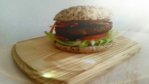 Hamburguesa Casera Vegana de Tempeh at Aqui y Ahora  in Lanzarote