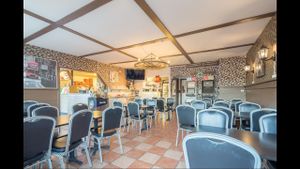 Pizza kebab öl vin alkhol  at Pizzeria Amore in Orsa